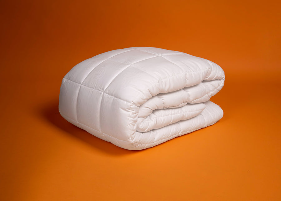 white recycled plastics polyester mattress pad product image