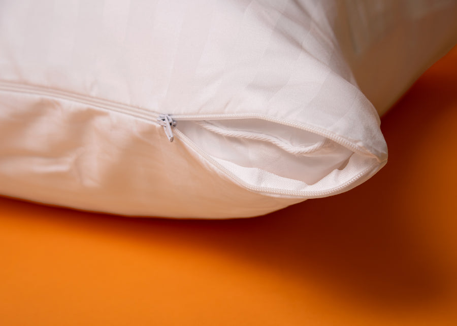Zipper closure of Solutions Waterproof 2-Pk Pillow Protector